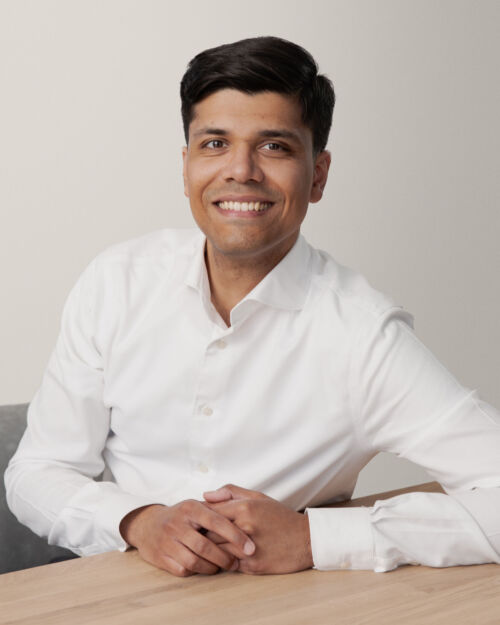 Merge_Group_Dennis_1_2400x3000_sRGB_300ppi